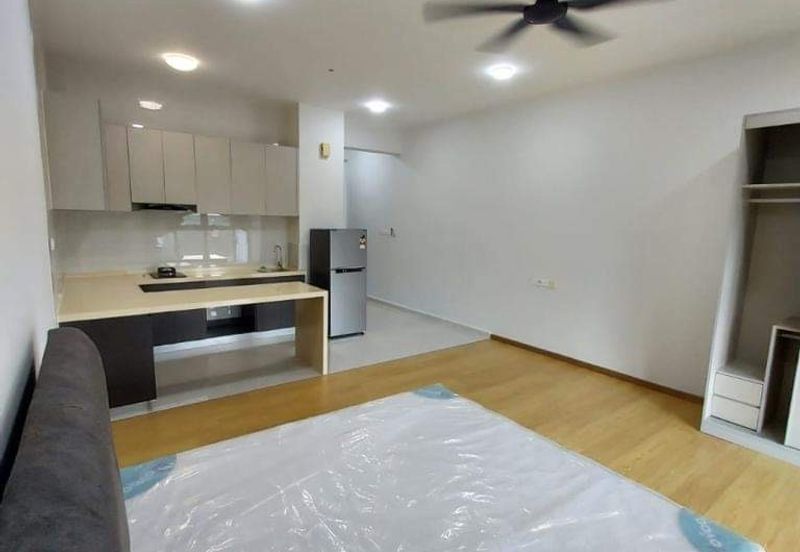 Baypoint @ Country Garden Danga Bay