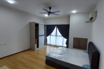 Baypoint @ Country Garden Danga Bay