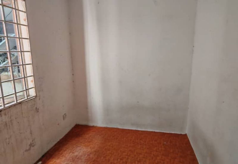 Flat Tasek 64, Bandar Baru Seri Alam