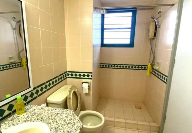 The Straits View, Bandar Baru Permas Jaya