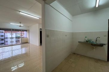 Pangsapuri Sri Ilham, Bandar Baru Seri Alam