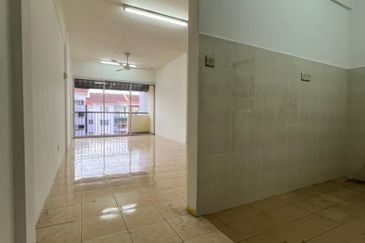 Pangsapuri Sri Ilham, Bandar Baru Seri Alam