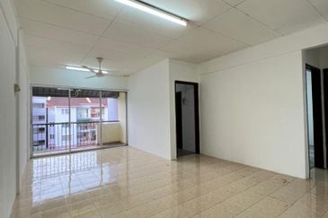 Pangsapuri Sri Ilham, Bandar Baru Seri Alam