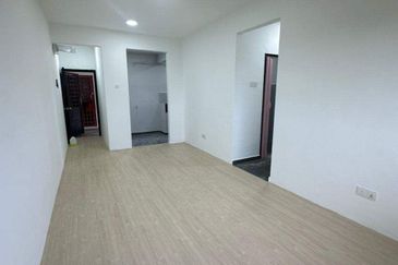 Taman Flora Heights Flat