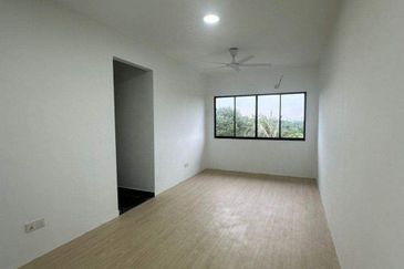 Taman Flora Heights Flat