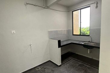 Taman Flora Heights Flat