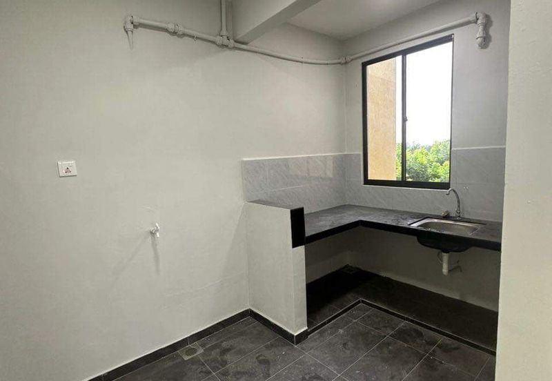 Taman Flora Heights Flat