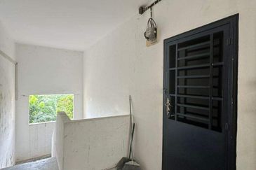 Taman Flora Heights Flat