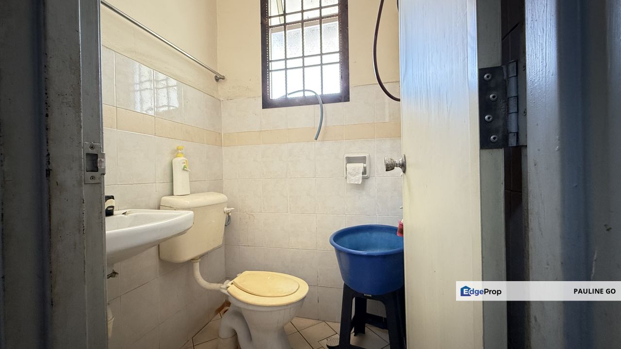 Master Room With Attached Bathroom For Rent @ Taman Nusa Bestari 2, Johor, Skudai