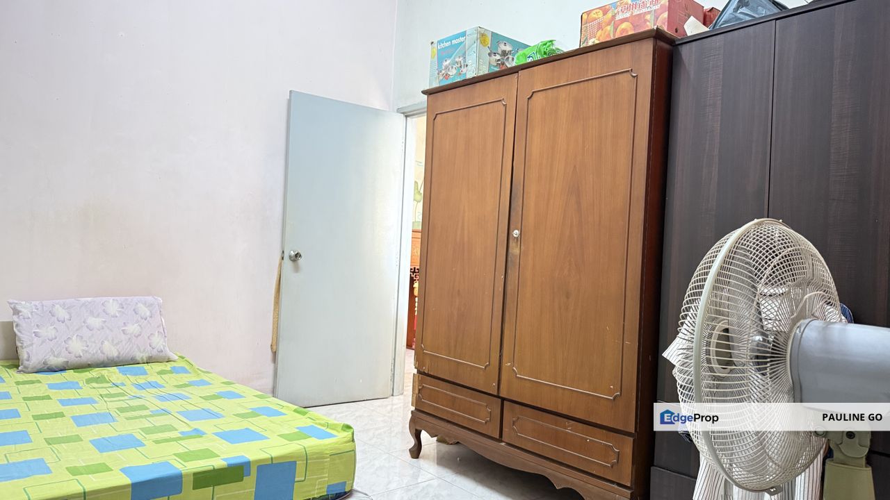 Master Room With Attached Bathroom For Rent @ Taman Nusa Bestari 2, Johor, Skudai