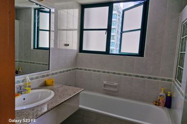 The Straits View, Bandar Baru Permas Jaya