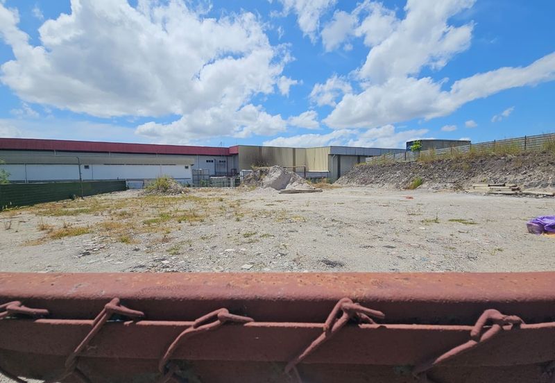 Vacant land @ Nibung Indah for rent 