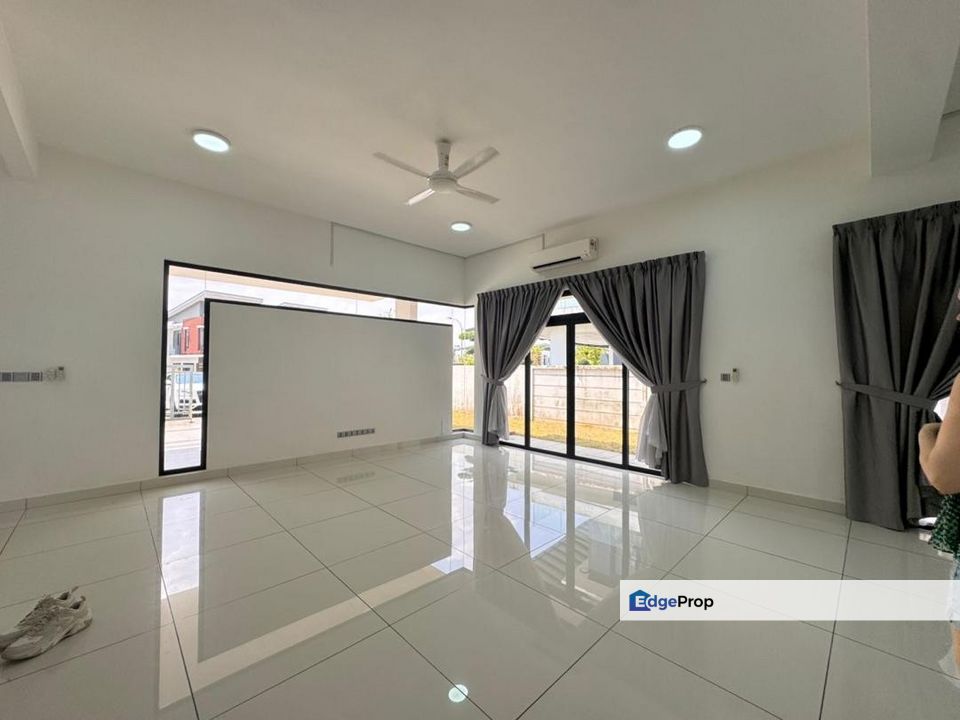 CANAL GARDEN HORIZON HILLS @ 3 STOREY SEMI D HOUSE FOR SALE, Johor, 