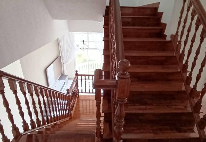 KONDOMINIUM SERI BAYAN