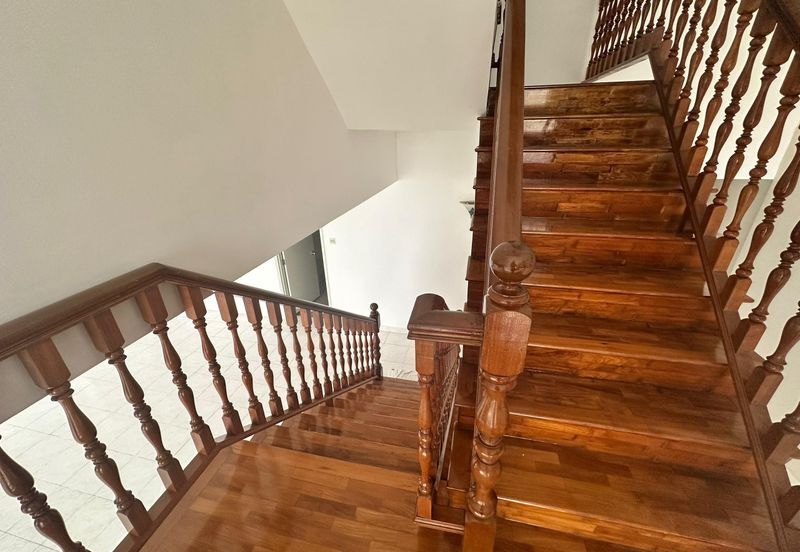 KONDOMINIUM SERI BAYAN