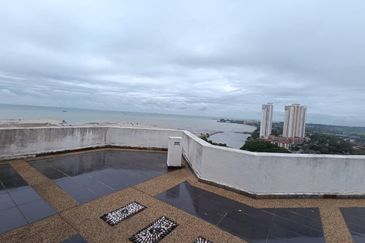 KONDOMINIUM SERI BAYAN