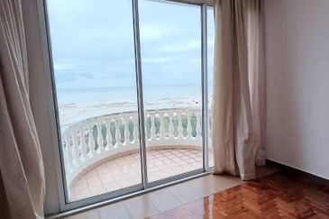 KONDOMINIUM SERI BAYAN