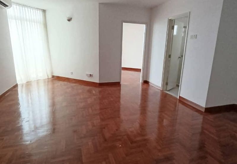 KONDOMINIUM SERI BAYAN