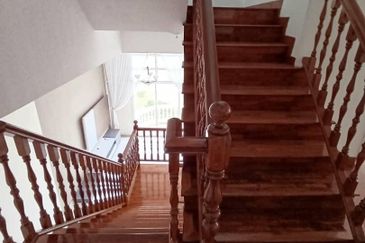 KONDOMINIUM SERI BAYAN