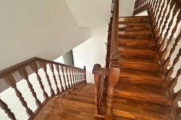 KONDOMINIUM SERI BAYAN