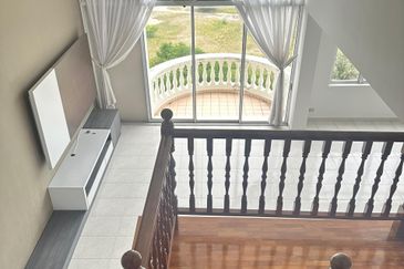 KONDOMINIUM SERI BAYAN