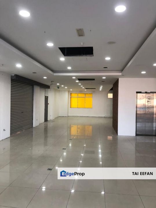 Taman Universiti 4-Storey Terrace Shop Lot @ Skudai, Johor, Skudai