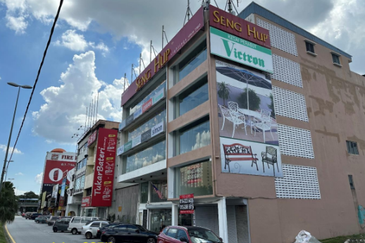 3 Units of Adjoining 5-Storey Shop-Offices for rent/ sale