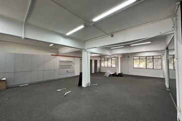   6 1⁄2 Storey Shop Office @ Jalan Ipoh for rent 