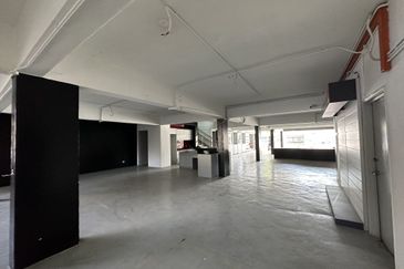   6 1⁄2 Storey Shop Office @ Jalan Ipoh for rent 