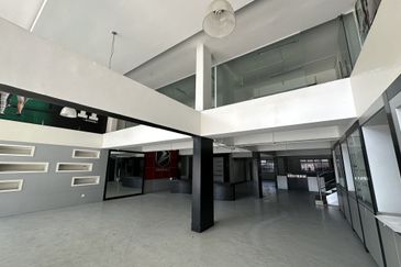   6 1⁄2 Storey Shop Office @ Jalan Ipoh for rent 