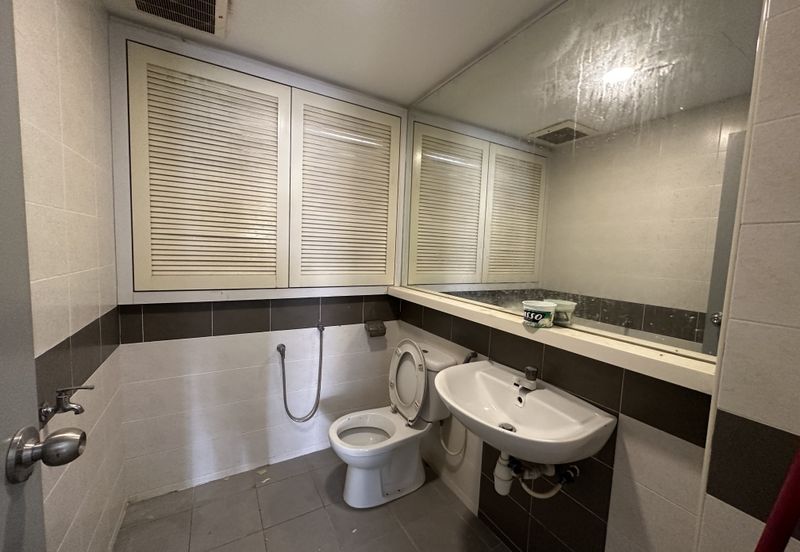 Ground Floor of a Shop Office in Section 14, Petaling Jaya for rent 