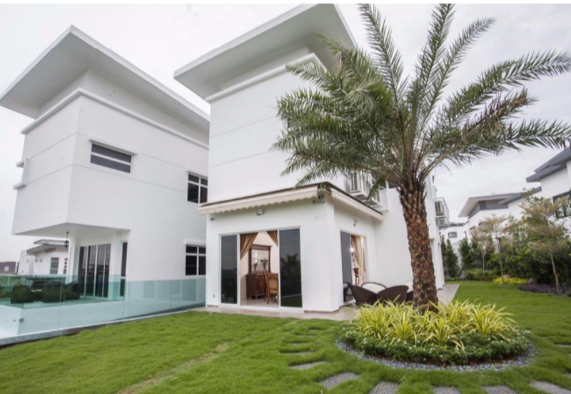 3 storey Bungalow @ Horizon Hills for Sale 