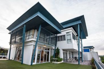 Duplex Penthouse @ Iskandar Puteri  for Sale /Rent