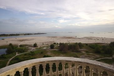 KONDOMINIUM SERI BAYAN