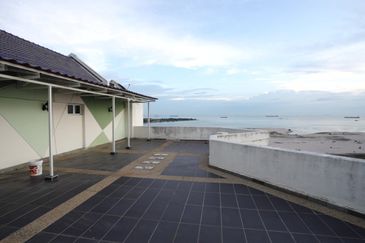 KONDOMINIUM SERI BAYAN