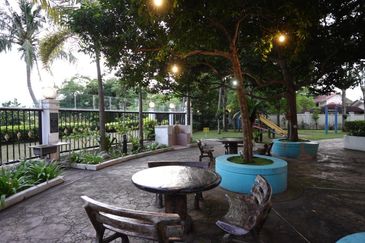 KONDOMINIUM SERI BAYAN