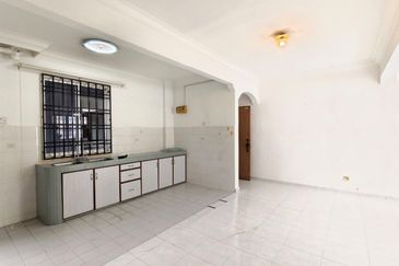 Sri Putra Apartments