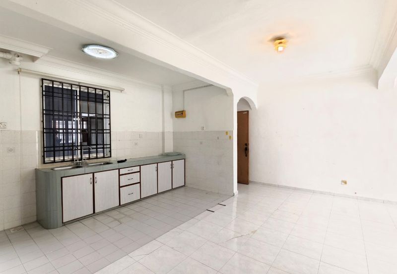 Sri Putra Apartments