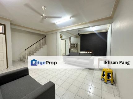 Bandar Putra House for Rent @ Jalan Cenderawasih, Kulai, Johor, Kulai