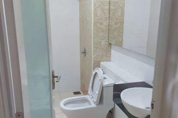 D'Summit Residences @ Kempas Utama