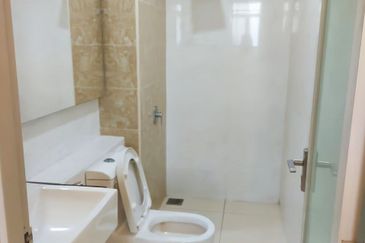 D'Summit Residences @ Kempas Utama