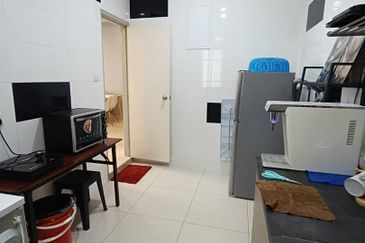 D'Summit Residences @ Kempas Utama