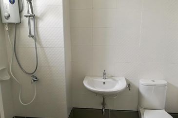 Seasons Luxury Apartments @ Amara Larkin