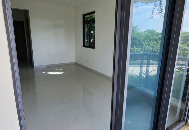 Starview Bay @ Forest City