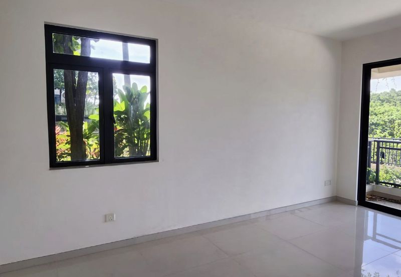 Starview Bay @ Forest City