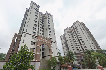 Dwi Mahkota Condominium