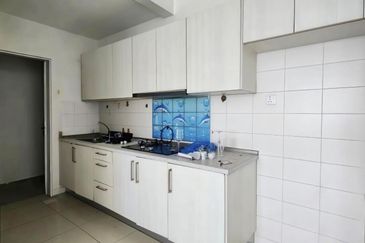 Dedaun Hijau (Greenfield Regency)