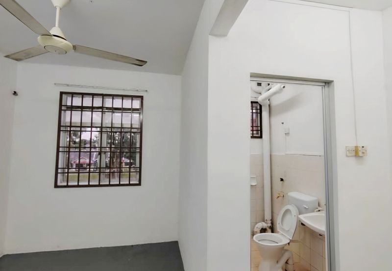 Sri Putra Apartments