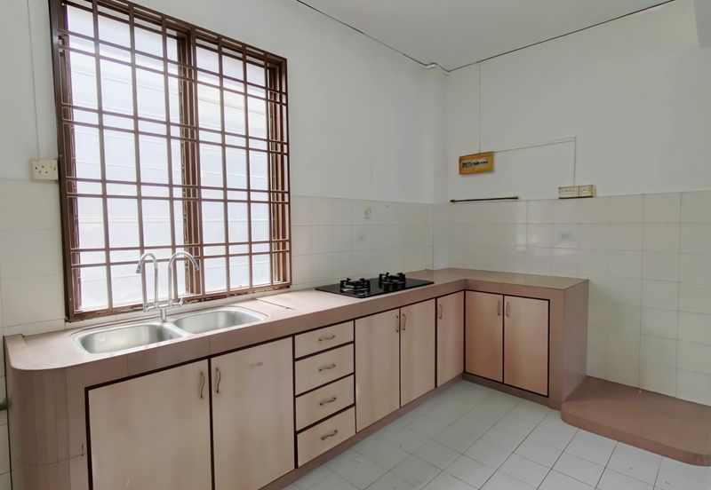 Sri Putra Apartments