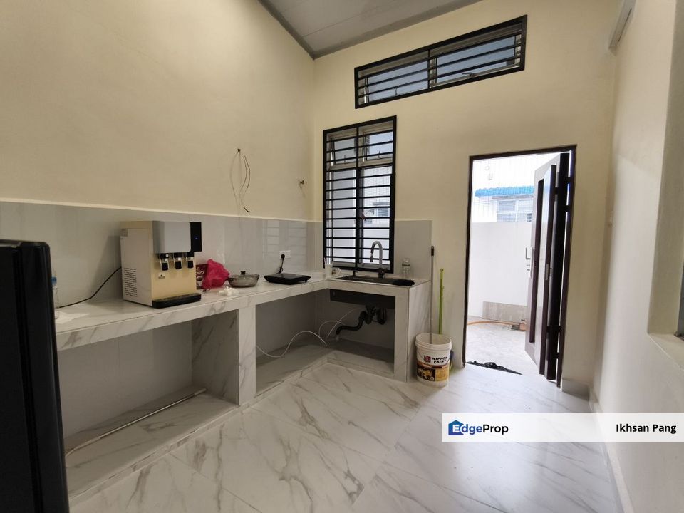 [Fully Furnished] Room for Rent @ Jalan Pipit, Bandar Putra Kulai - Free Utilities, Johor, Kulai